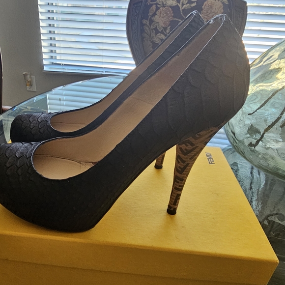 Fendi Black Textured Women's Heels - Picture 11 of 12
